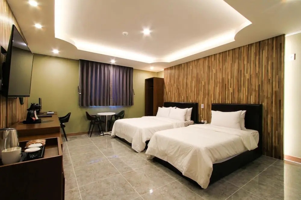 The King Hotel