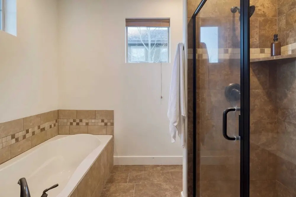 Abigail Drive Year-round Retreat w/ Hot Tub Near Trails + Historic Main St