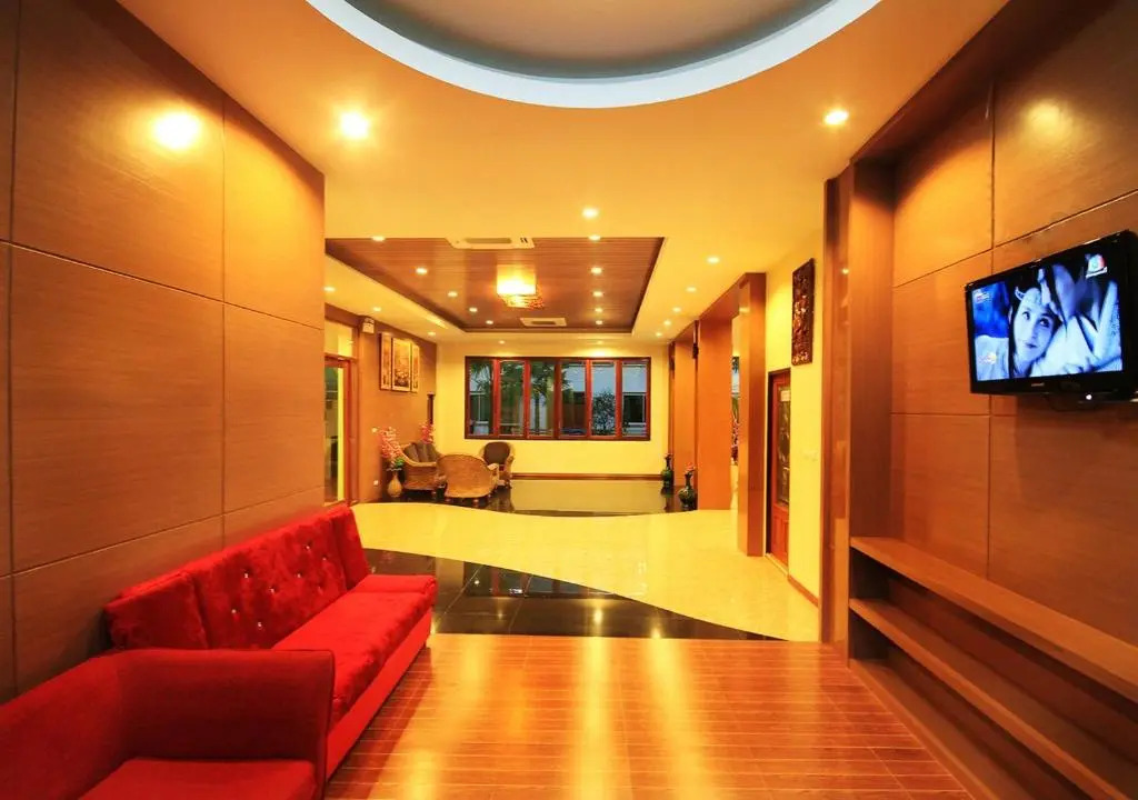 Chaophayathara Riverside Hotel