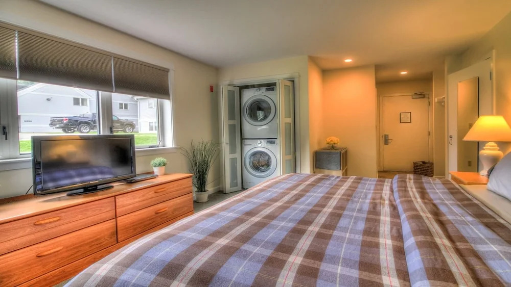Kcis 432 - Killington Tree House: 2 Room Modern Condo