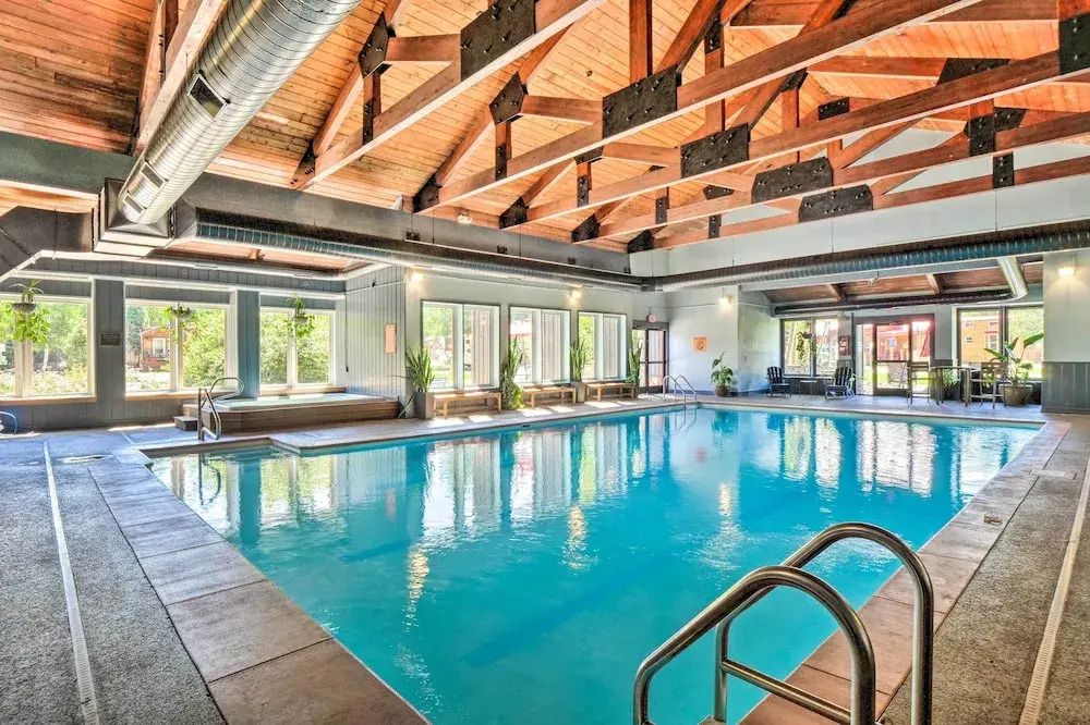 4 Mi to Ski Resort: Pet-friendly Breck Cabin
