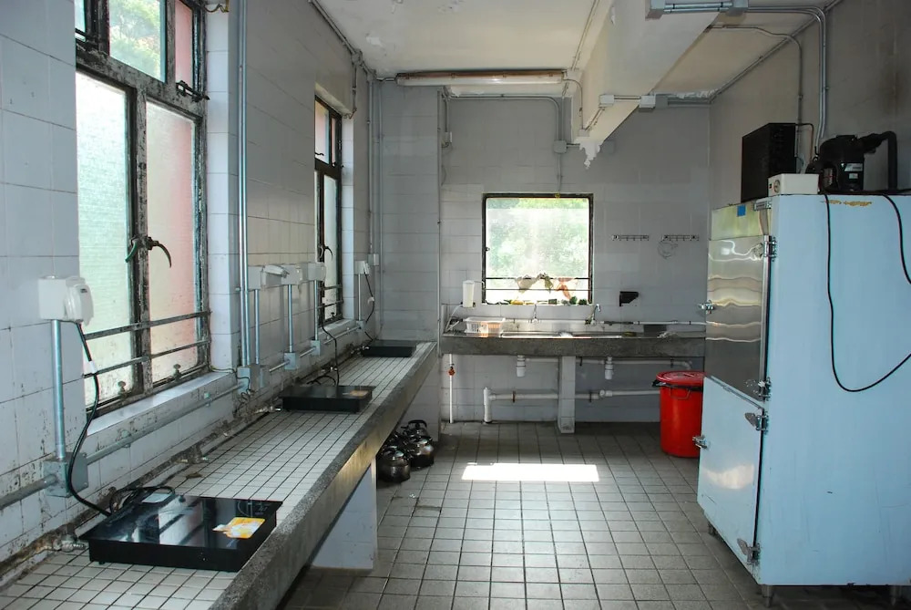 YHA Sze Lok Yuen Tai Mo Shan Youth Hostel