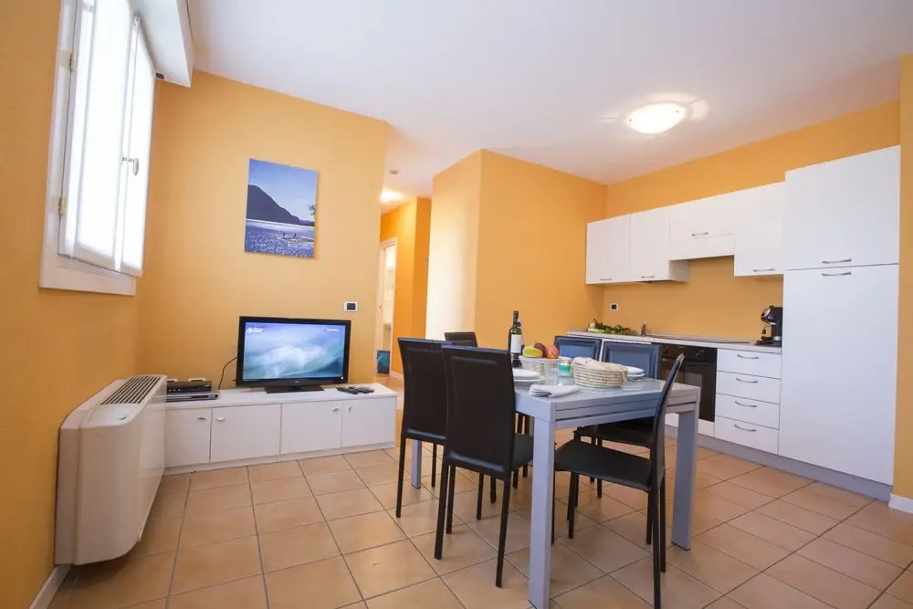 Villa Apartments - Porto Letizia