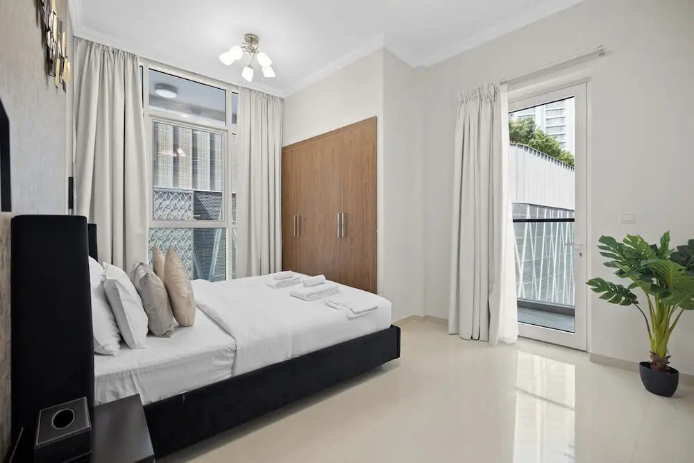 Pure Living - Beautiful 1BR With View of Burj Khalifa