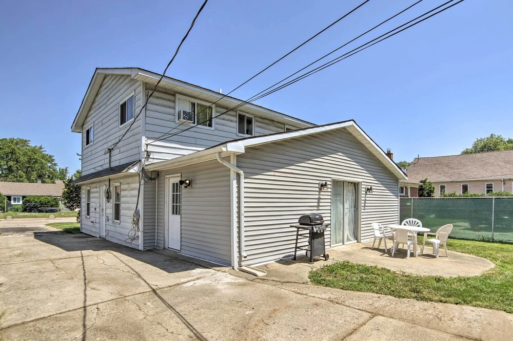 Royal Oak Hideaway: 15 Mi to Downtown Detroit!