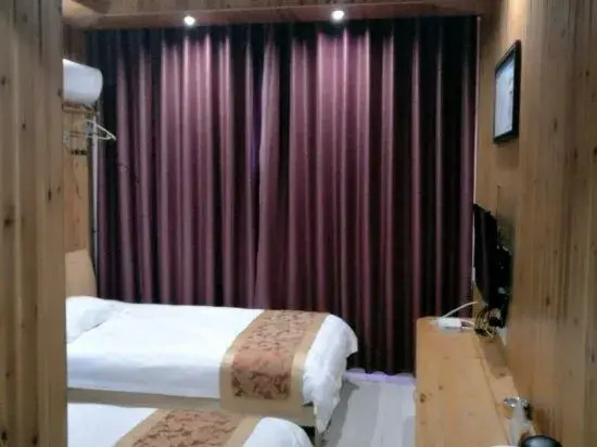 Huangguan Hotel