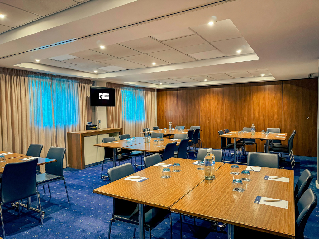 Holiday Inn Express London Stratford by IHG