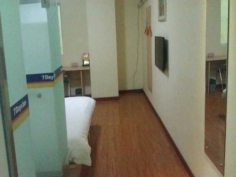7 Days Inn