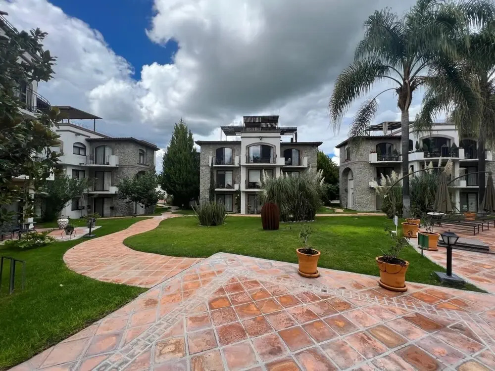 Holt - Amazing 2 BR in San Miguel