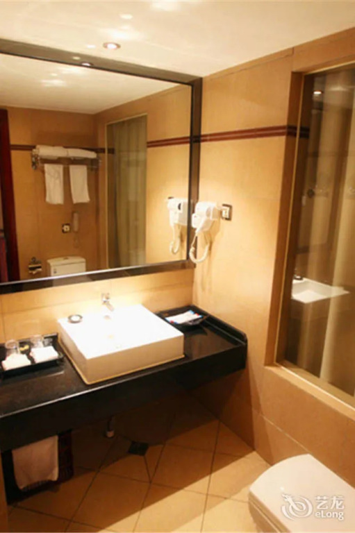 Wuhan Sunshine 128 Hotel