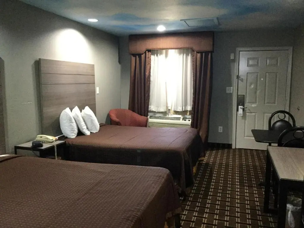 Luxury Inn and Suites Seaworld