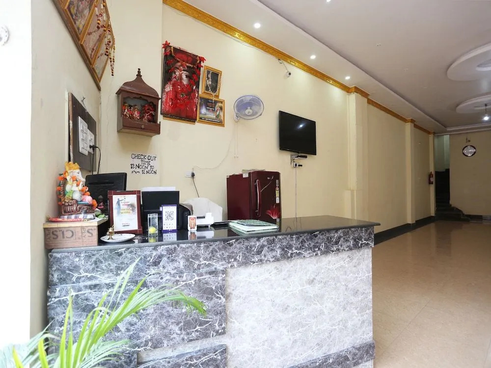 Spot On 45392 Maa Tara Hotel