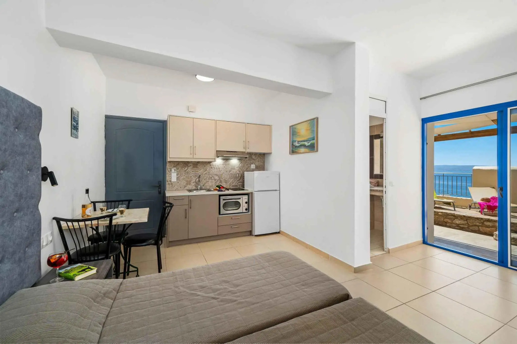 Ariadne- Apanema Studios and Apts