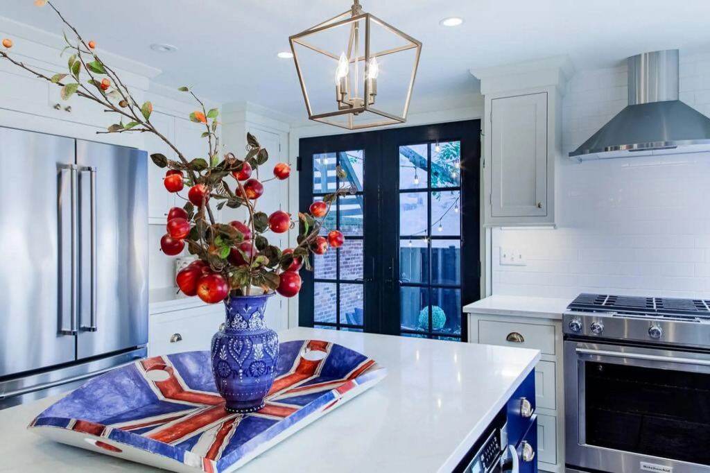 The Liberty House Of Old Town ✯✯✯✯✯ Designer Home
