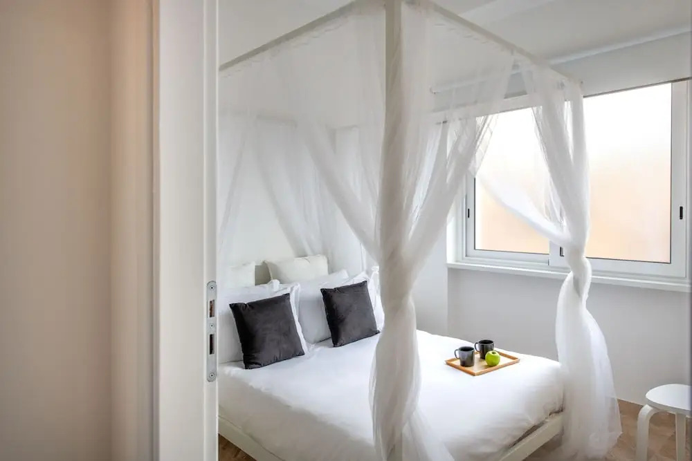 Ruggero City View Apartment by Wonderful Italy