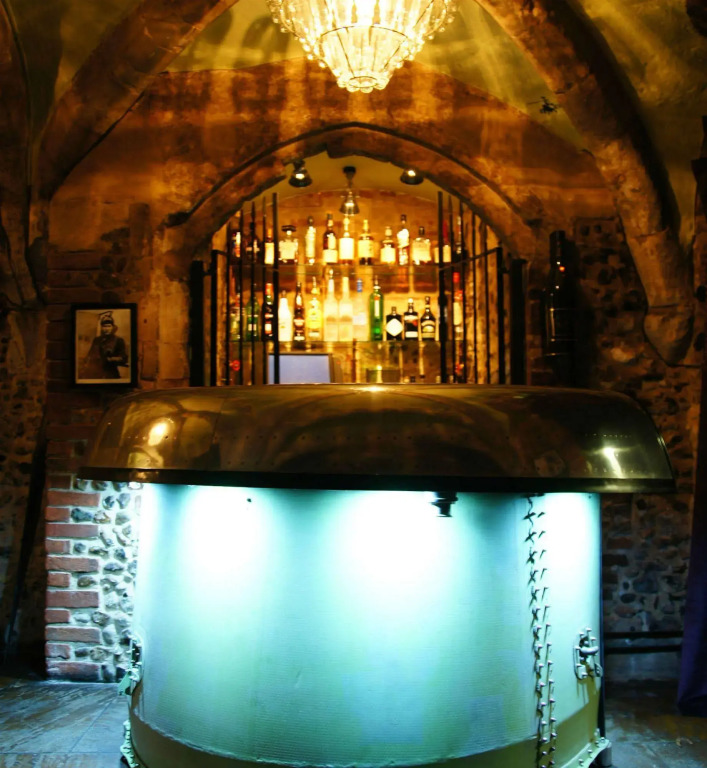 Angel Hotel