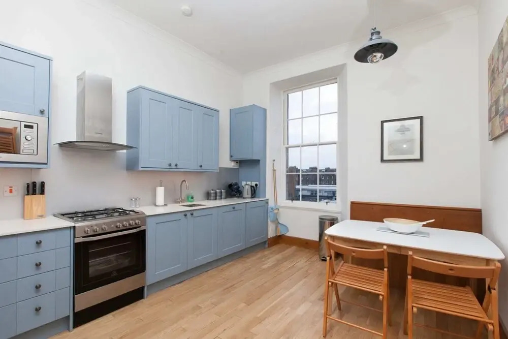 Traditional Luxury Apartment Sleeps 10 Guests