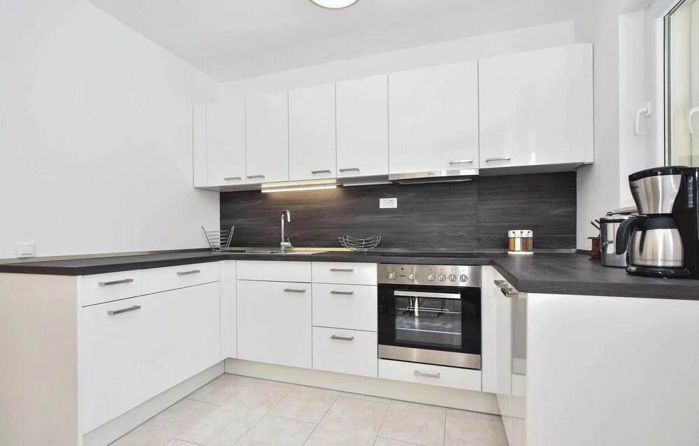 Nice Home in Podstrana With Wifi and 4 Bedrooms