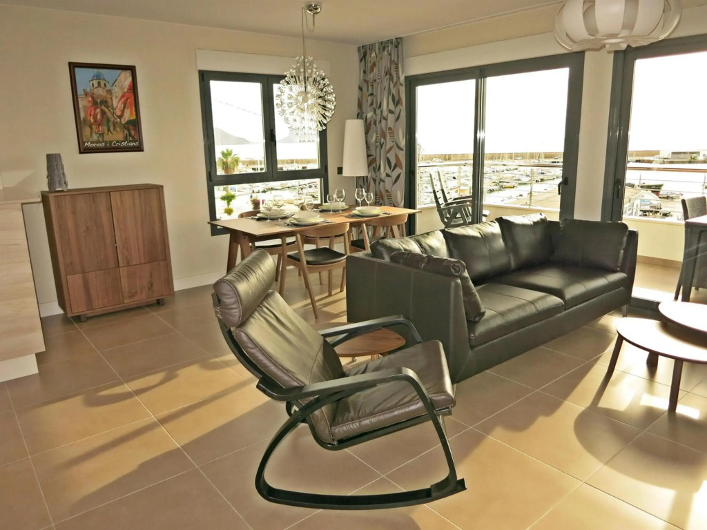 Luxe vakantieappartement aan de jachthaven van Altea met frontaal zeezicht
