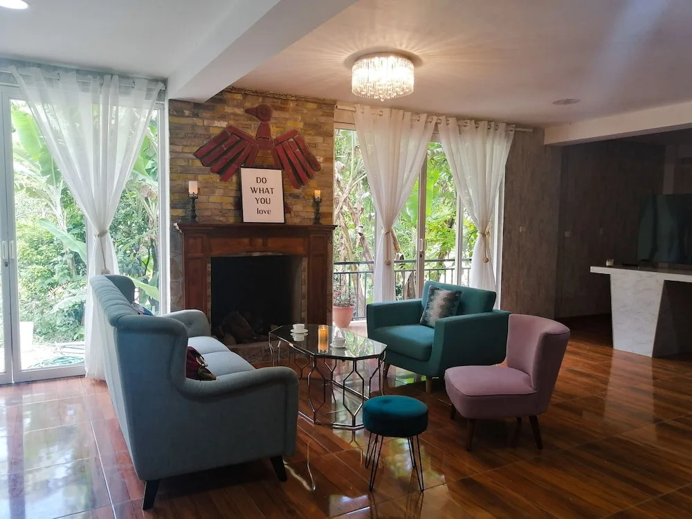 Zoilas Suite Escape