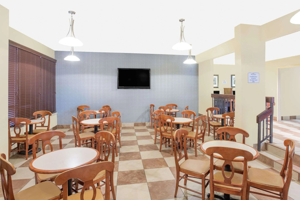 Отель Гринвилла Baymont Inn & Suites Greenville