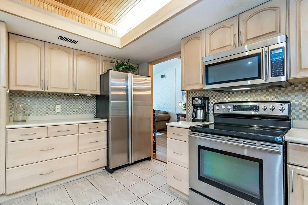 Sunny Waterfront Home by West Palm w/ Hot Tub!