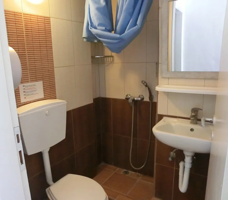 Santorini Youth Hostel