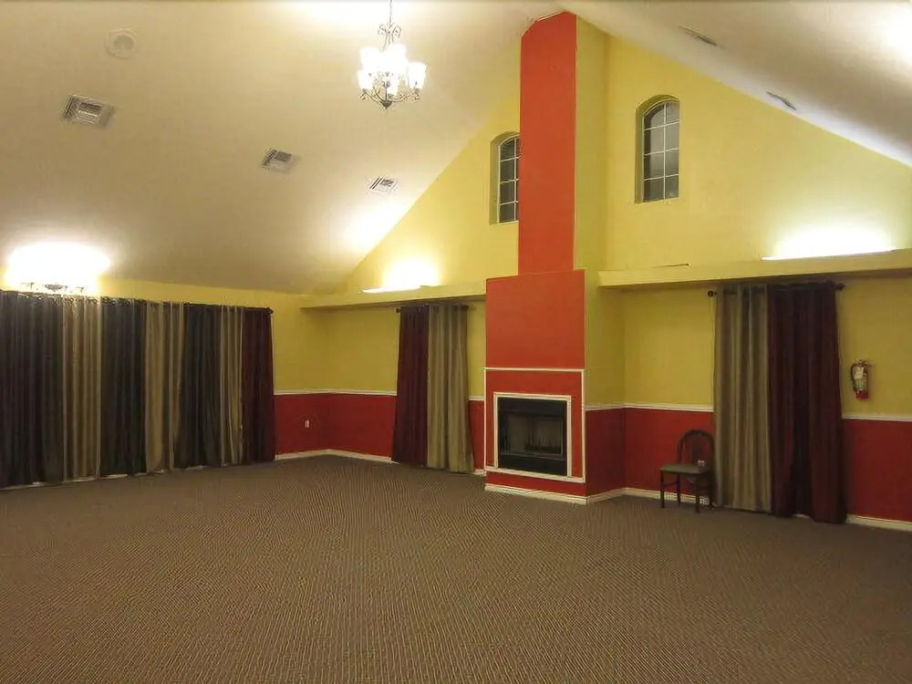 The Crossroads Hotel and Suites Irving