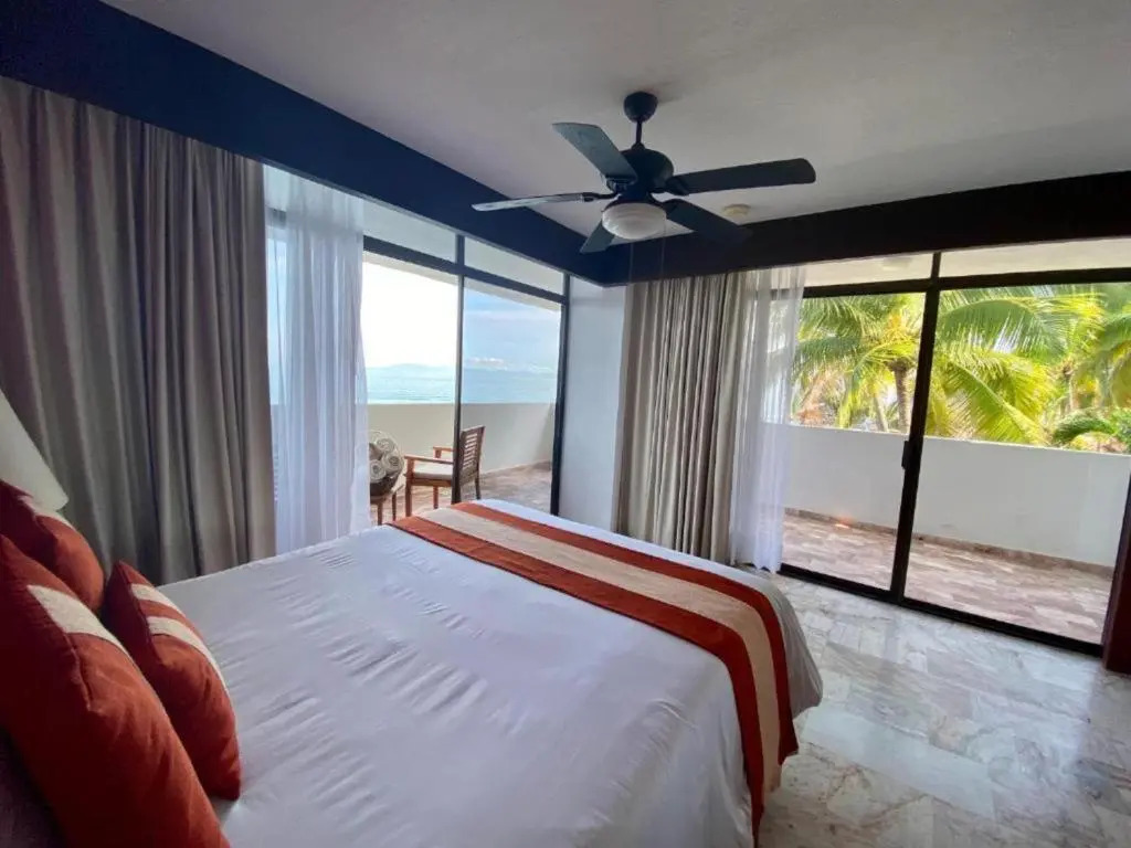 Costa Sur Resort by VRHost