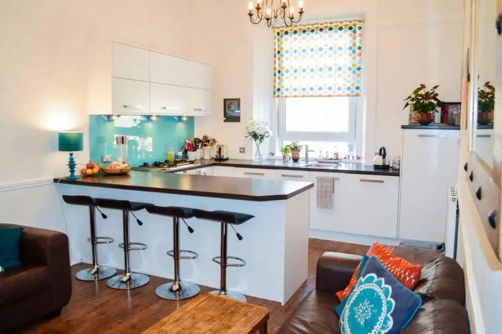 2 Bedroom Apartment 3 Minutes From Haymarket
