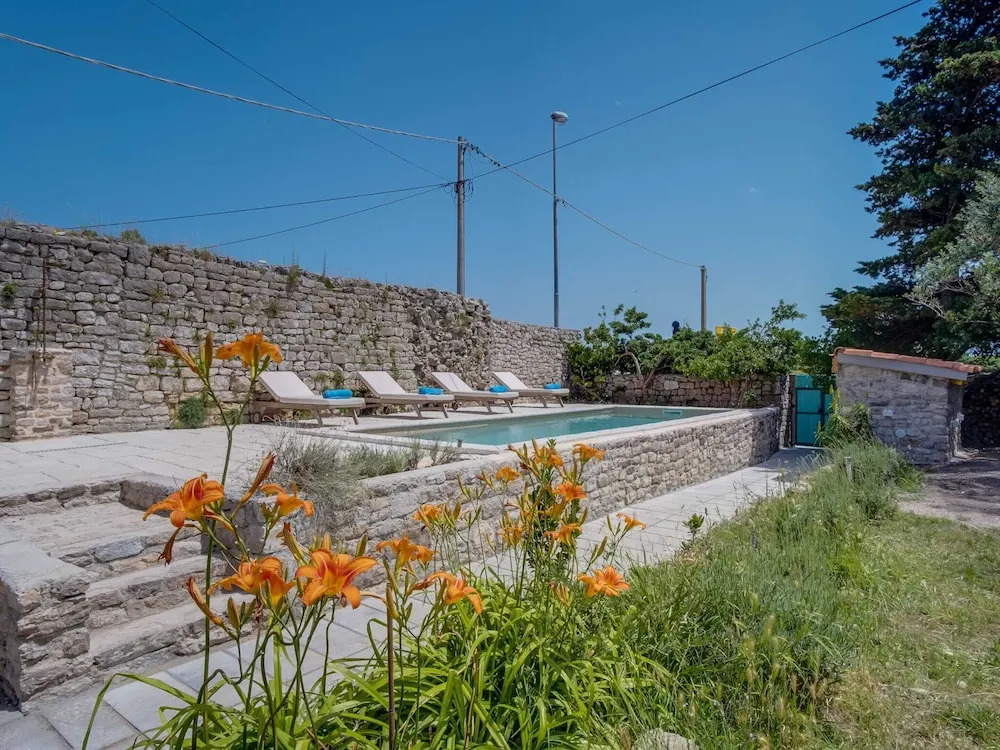 Holiday Home in Osor Near Sandy Beach
