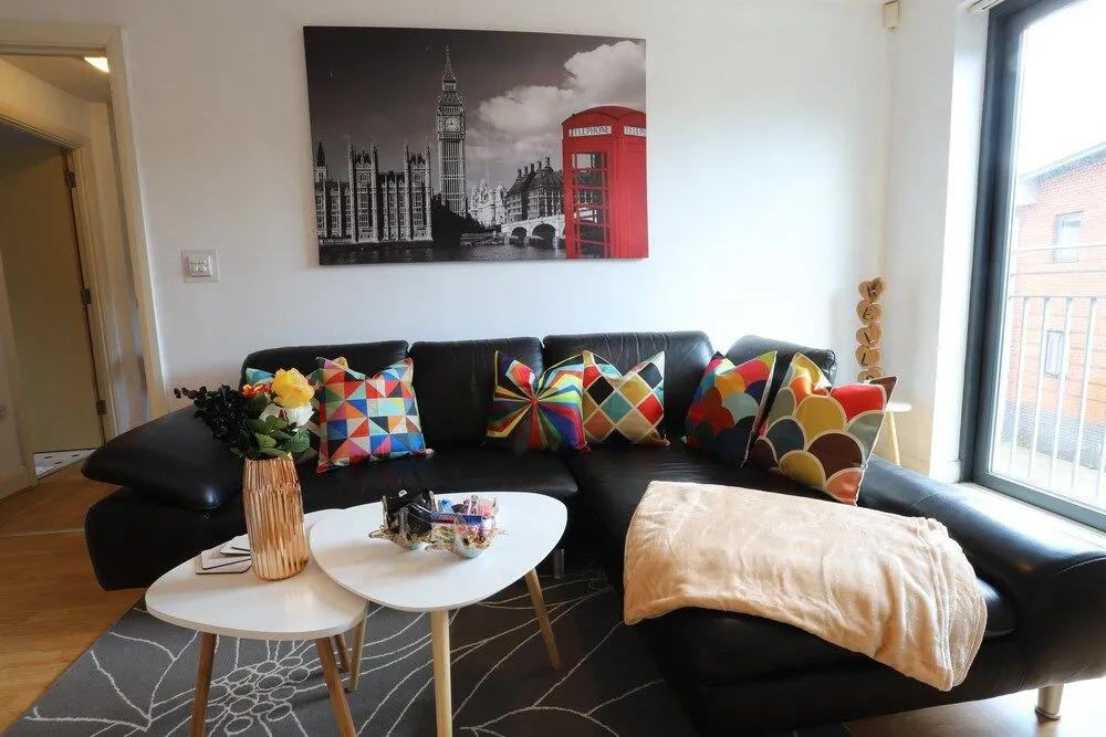 O2 Mailbox Central Premier Apartment