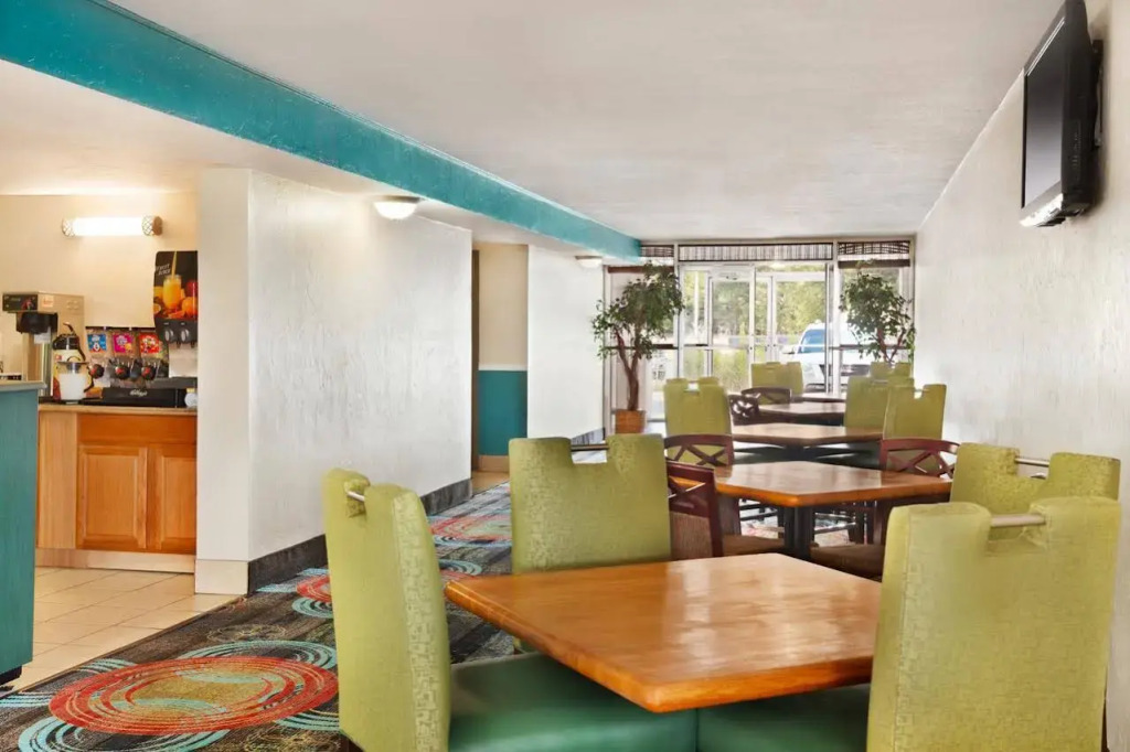 Quality Inn Little Rock on I-30 Near Littlerock airport
