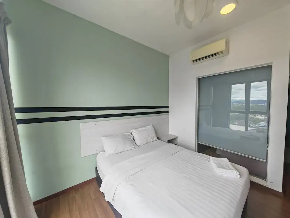 AMERIN MALL CONDO SUITE KL By VP