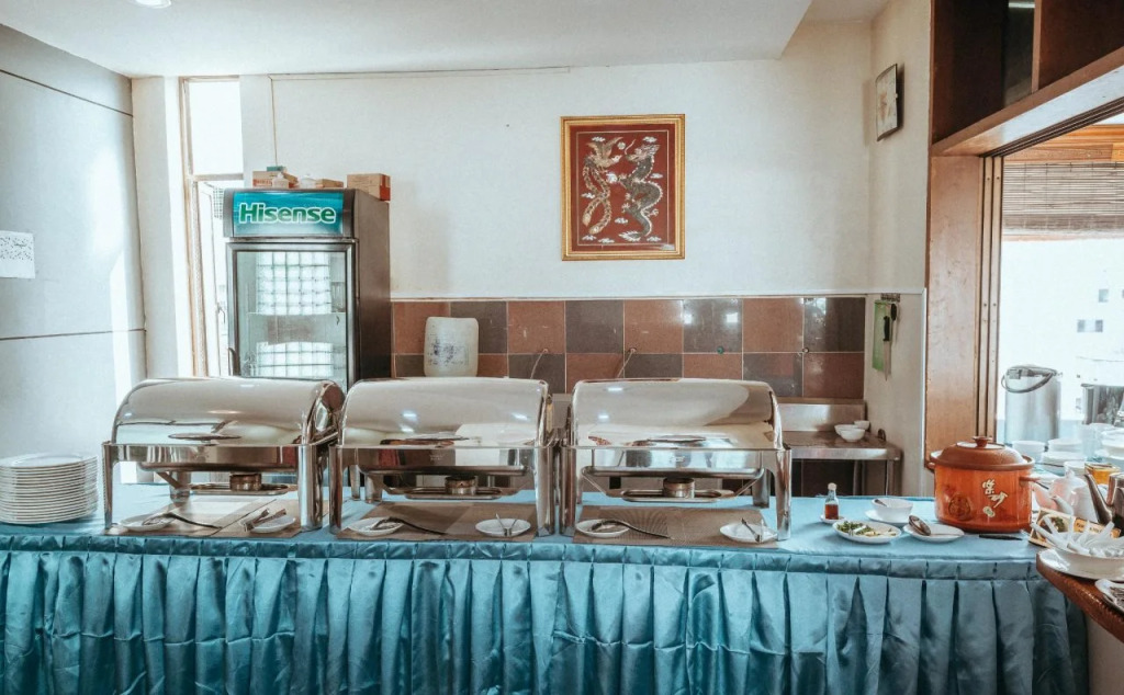 Hotel 8