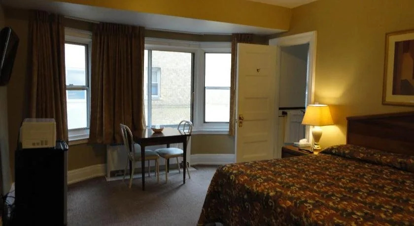 Lenox Hotel and Suites