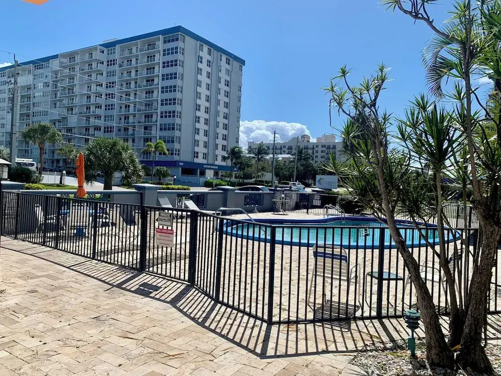 OCEANS 735 of DEERFIELD BEACH