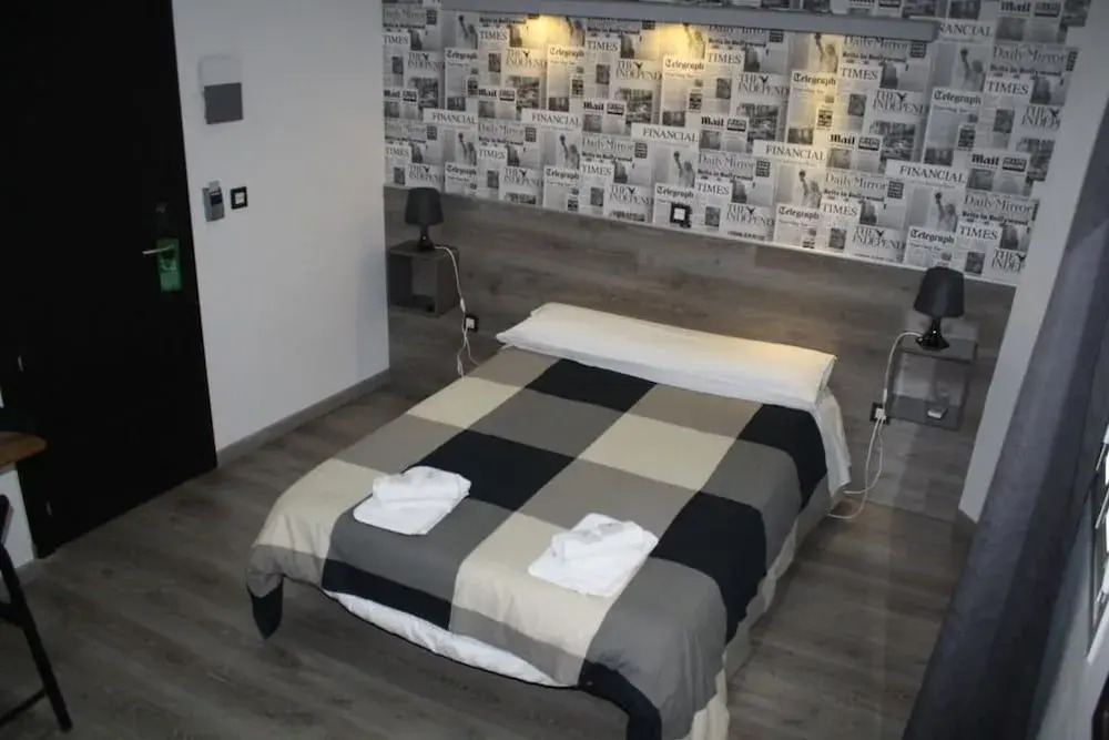 Hostal MH Fuencarral