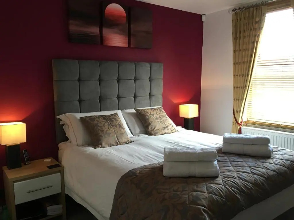 Cherwell Gates 4 Bed Luxury Oxford Apartment for 8 with Roof terrace