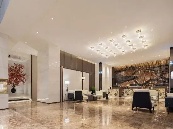 Berkshire International Hotel (Xinhua Ideal City Store at Enshi Airport)