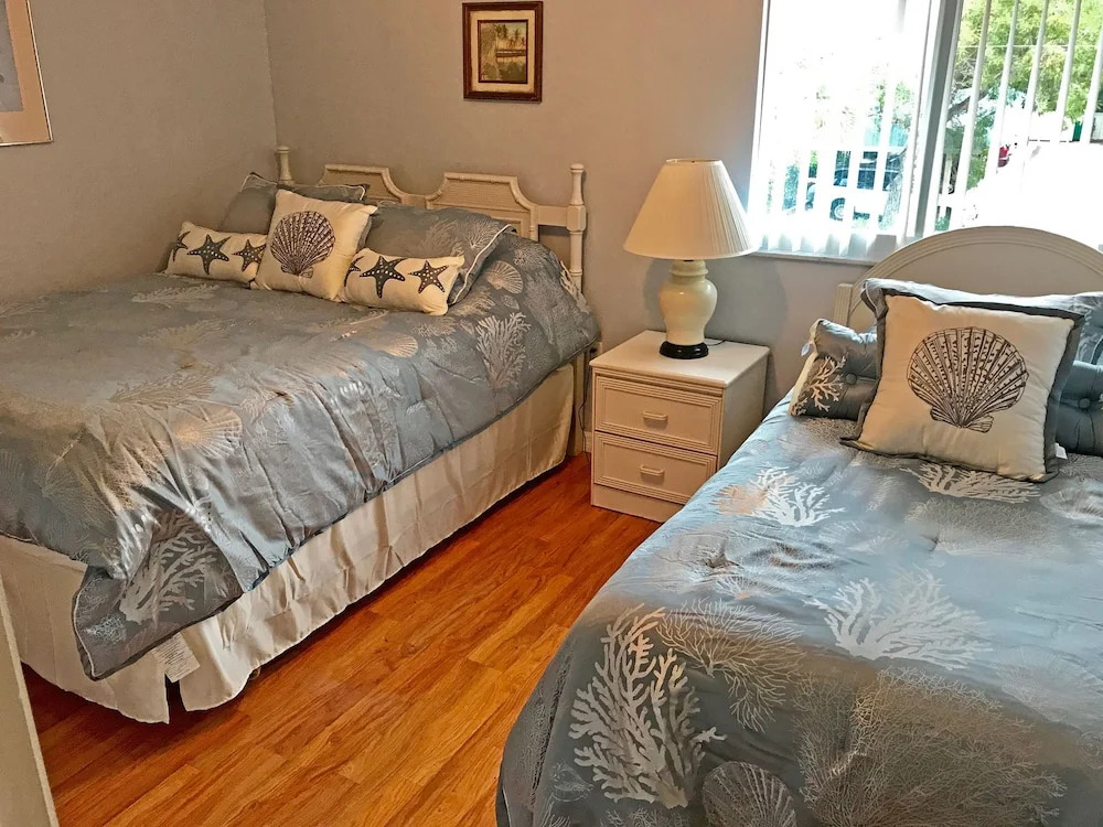 Siesta Beach House #312 2 Bedrooms 2 Bathrooms Apts