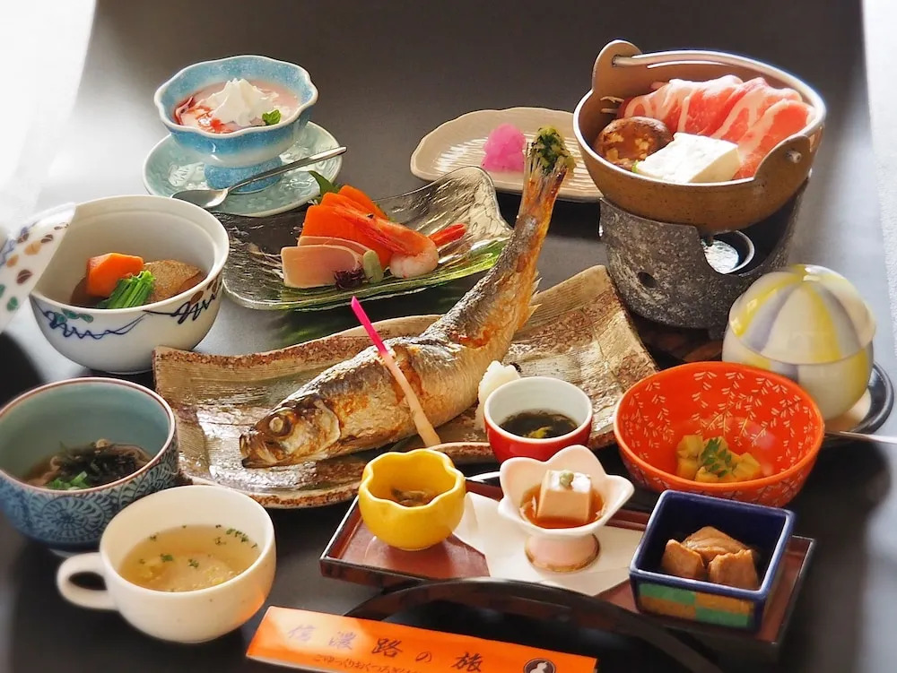 Chuo Hotel 中央ホテル