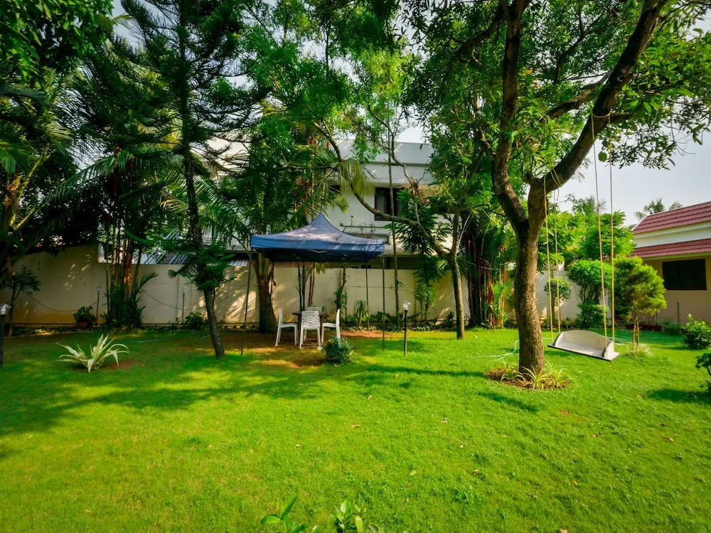 OYO 14145 Home Spacious 4BHK Villa Elamakkara