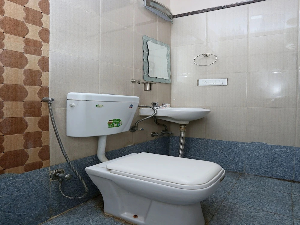 OYO 12027 Hotel Amara