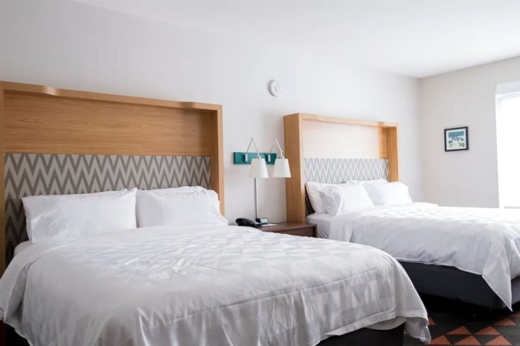 Holiday Inn & Suites Philadelphia W - Drexel Hill by IHG