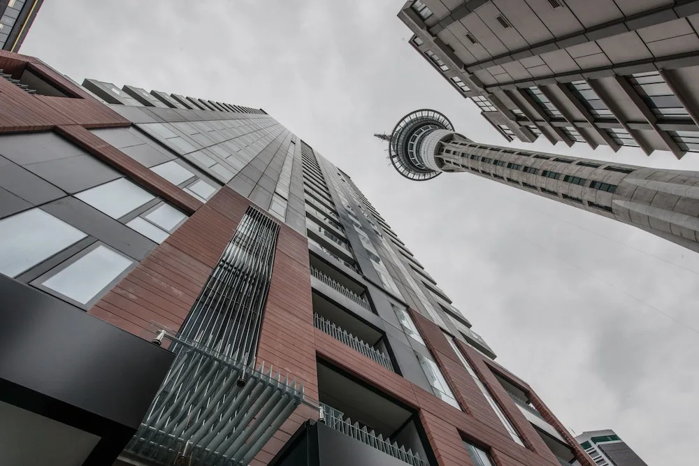 JHT - 2 BRM Apartment Level 5, Opposite to SkyTower