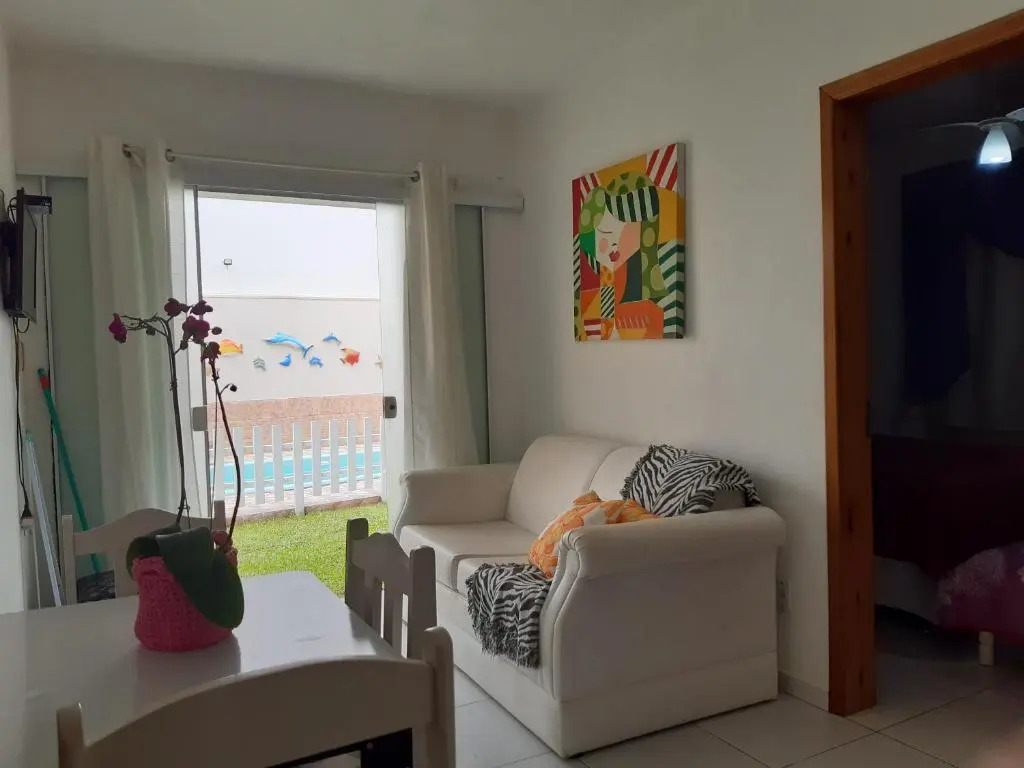 Apartamento com Cozinha Completa em Torres, Perto das 4 Praças e praia