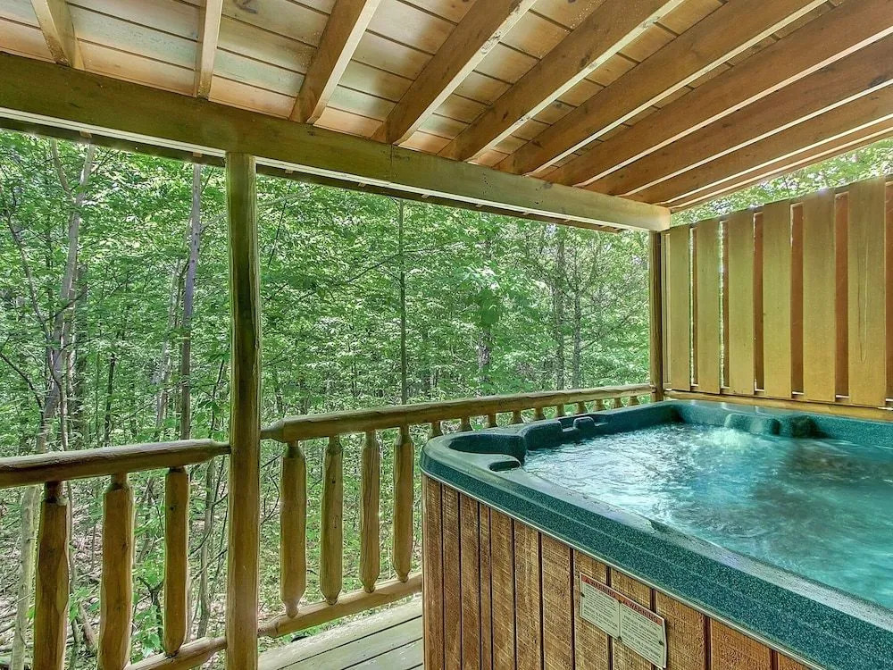 Autumn Breeze 1 Bedroom 1 Bathroom Cabin