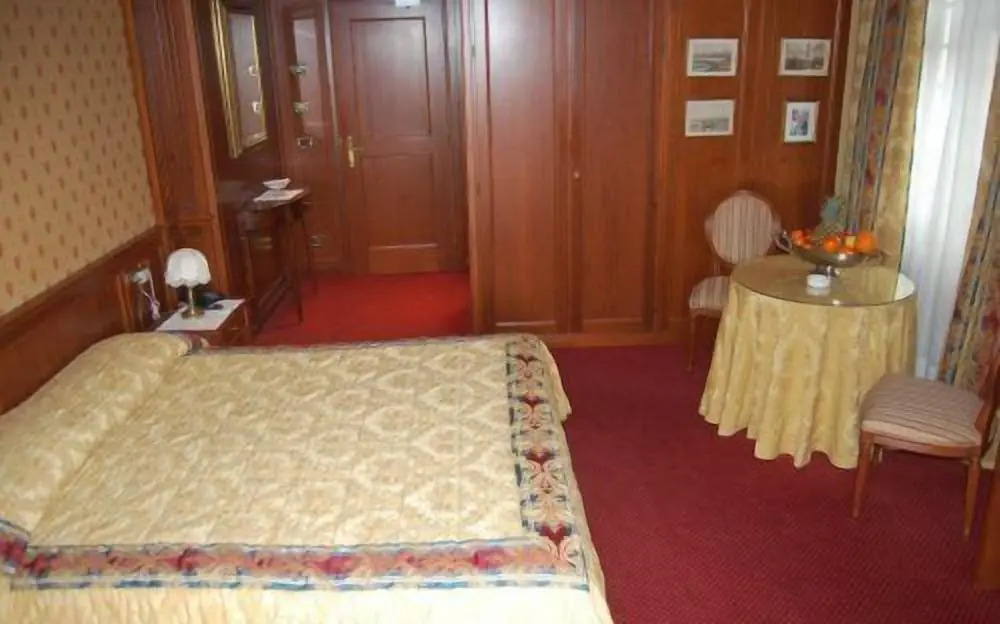 Hotel Olympic