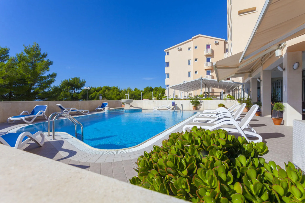 Aparthotel Milenij